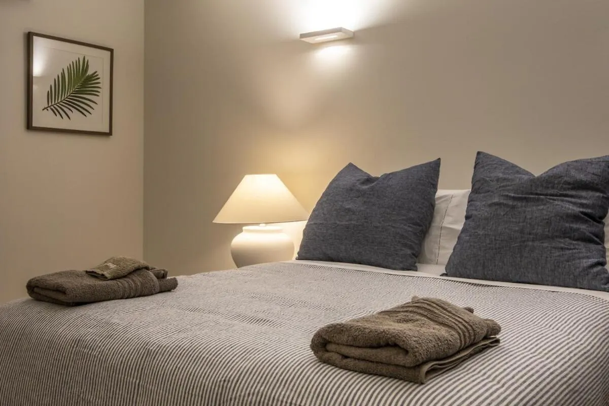 Premium City 3Bed Apartment With Gated 2 Car Parks Κράισττσερτς